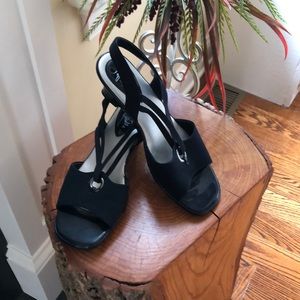 Life Stride navy blue wedge